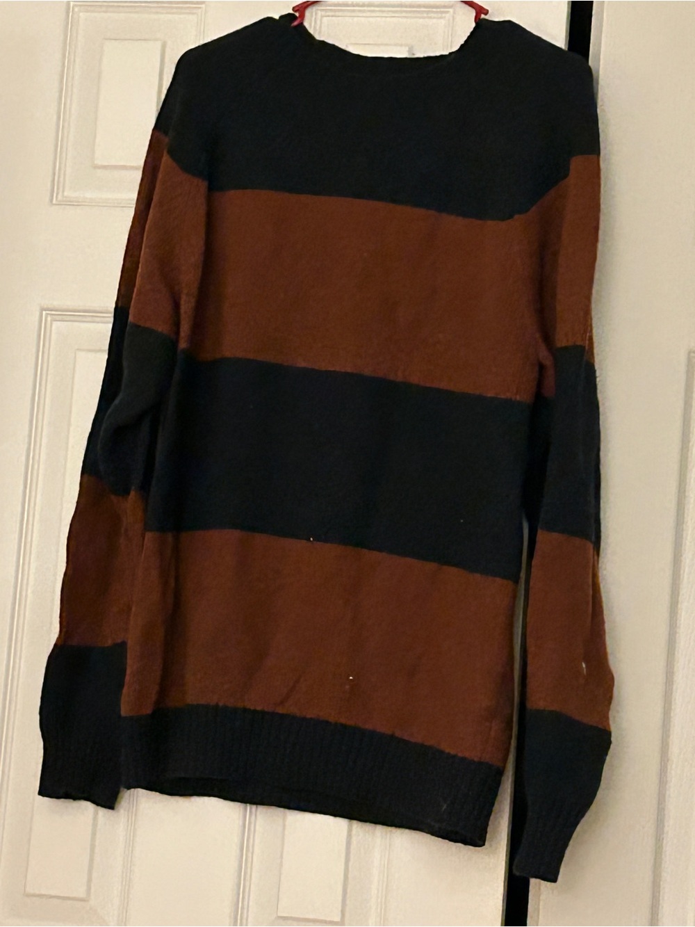 Vintage style grunge wool blend navy/brown men’s crew sweater